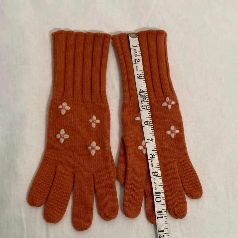 Portolano cashmere burnt Orange Gloves with Floral Design one size